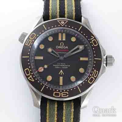 オメガ シーマスター ダイバー300M コーアクシャル マスタークロノメーター 42MM 007 エディション Ref.210.92.42.20.01.001