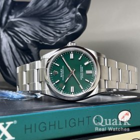 ロレックス オイスター・パーペチュアル36 Ref.126000 グリーンダイヤル