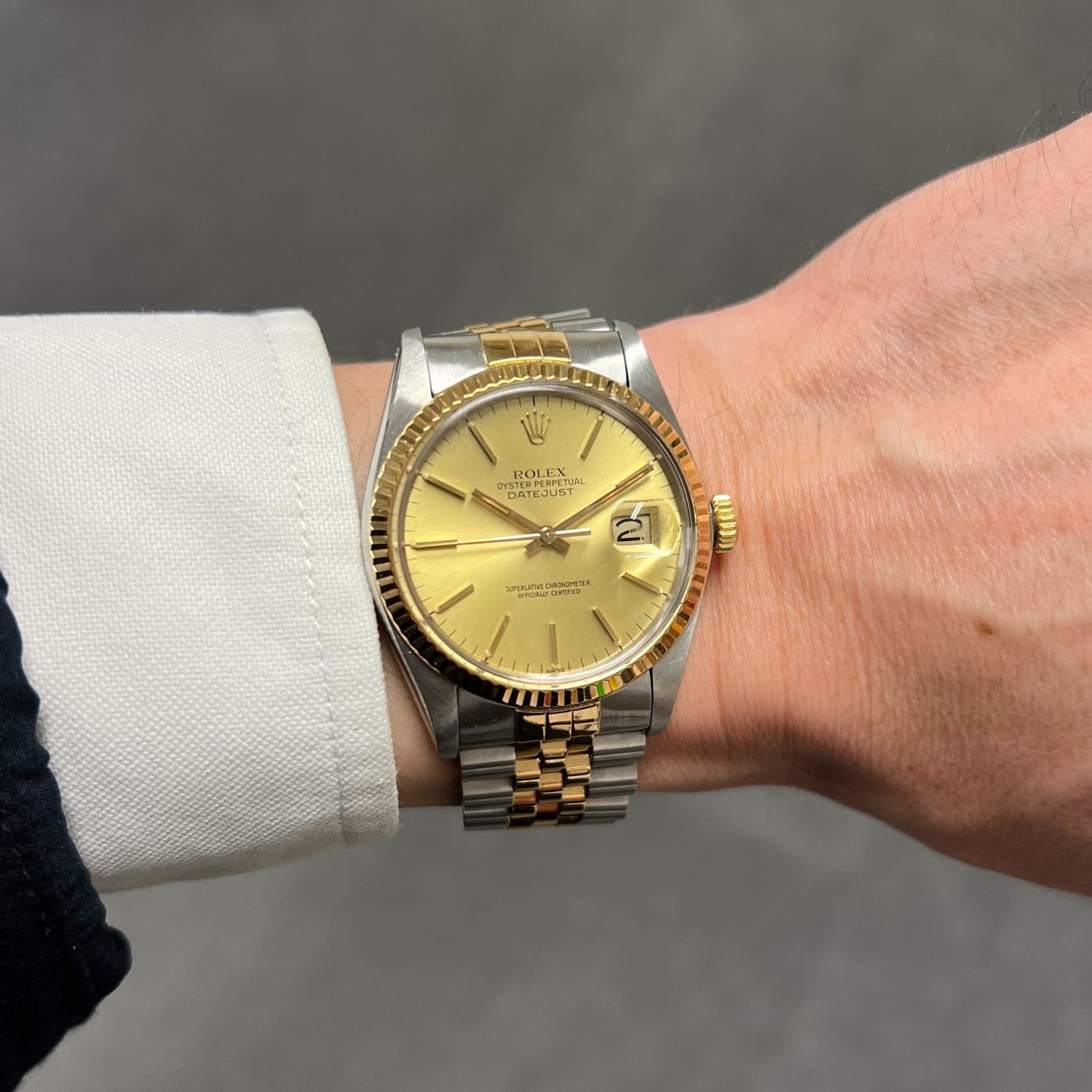 ロレックス デイトジャスト Ref.16013 シャンパンダイヤル