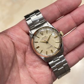 ロレックス オイスター・パーペチュアル 6564 ホワイトダイヤル ラジウム 
希少なレッドデプス表記