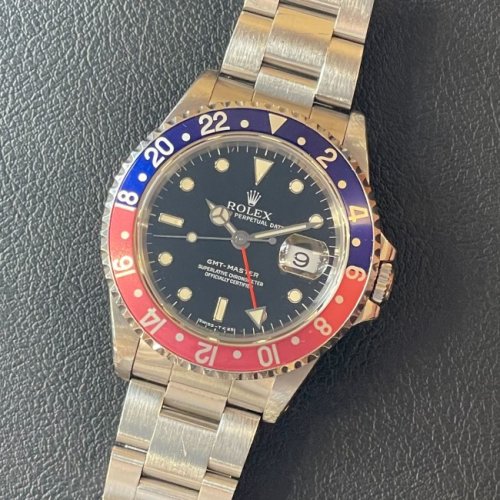 ロレックス GMTマスターI Ref.16700 プレミアムモダン
赤青ベゼル