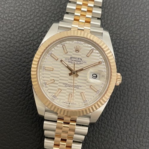 ロレックス デイトジャスト41 Ref.126331 シルバーフルーテッドモチーフ