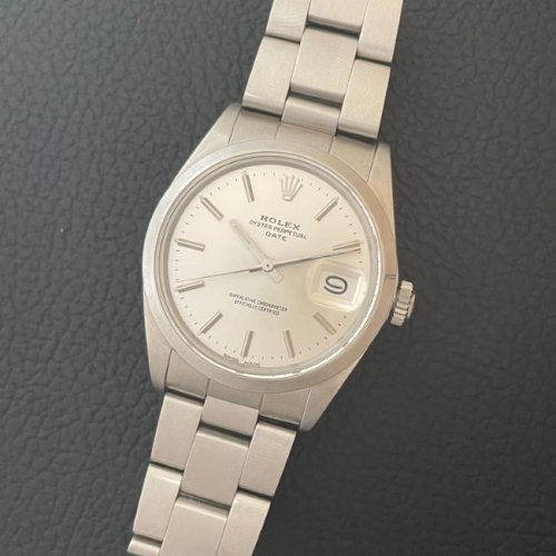 ロレックス オイスター・パーペチュアル・デイト Ref.1500 シルバー
交換ダイヤル（ルミノバ）