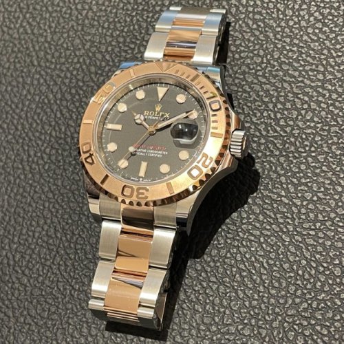 ロレックス ヨットマスター40 Ref.126621 ブラック