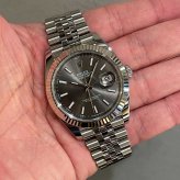 ロレックス デイトジャスト41 Ref.126334 スレート
（ダークロジウム） 001