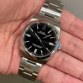 ロレックス オイスター・パーペチュアル36 Ref.126000 ブライトブラック 002