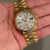 ロレックス デイデイト36 Ref.118235A シルバー8Pダイヤ&2Pバケットダイヤ photo 1