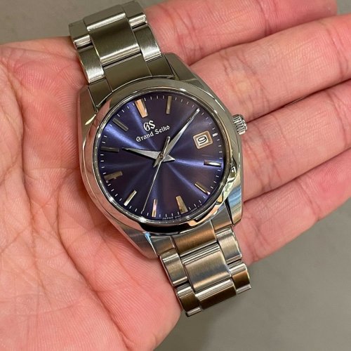 グランド・セイコー ヘリテージコレクション
9Fクォーツ Ref.SBGX265 ブルー