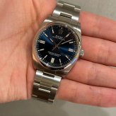 ロレックス オイスター・パーペチュアル36 Ref.126000 ブライトブルー photo 2