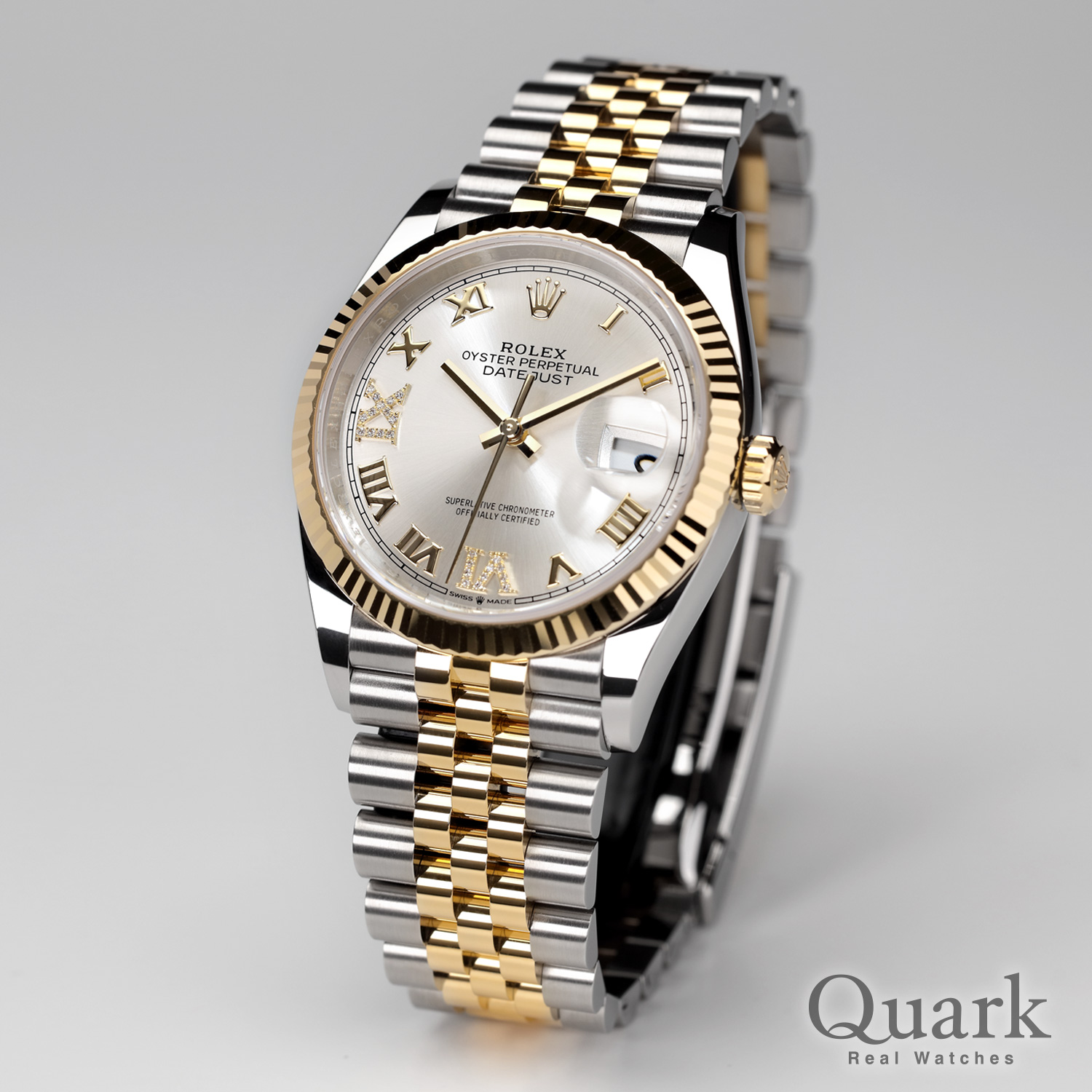 ロレックス デイトジャスト36 Ref.126233 シルバーローマVI&IXダイヤ