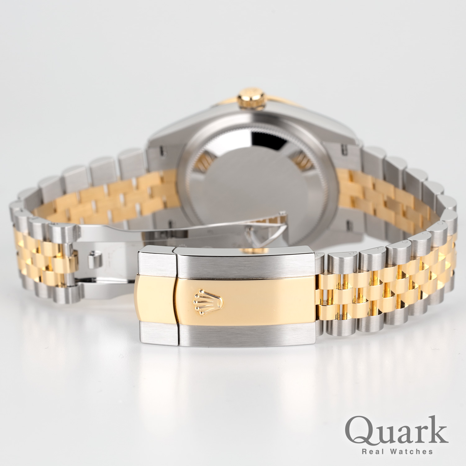 ロレックス デイトジャスト36 Ref.126233 シルバーローマVI&IXダイヤ