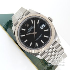 ブライトブラックダイヤル