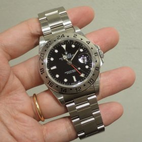 ブラックダイヤル