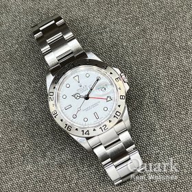 ホワイトダイヤル