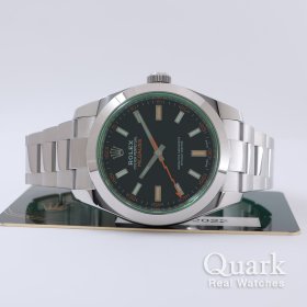 ブラックダイヤル