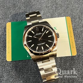 ロレックス オイスター・パーペチュアル39 114300 ブラックダイヤル