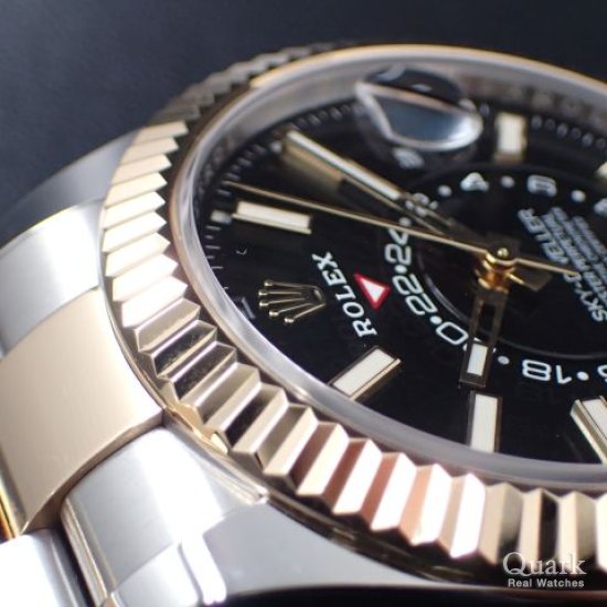 ロレックス スカイドゥエラー Ref.326933