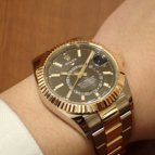 ロレックス スカイドゥエラー Ref.326933