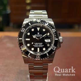 ブラックダイヤル