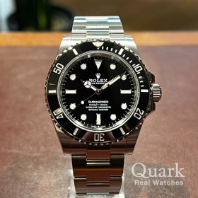 ブラックダイヤル