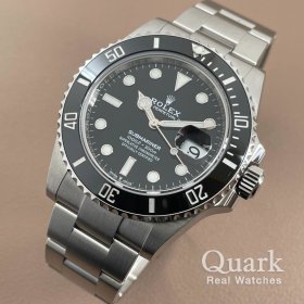 ブラックダイヤル