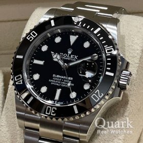 ブラックダイヤル