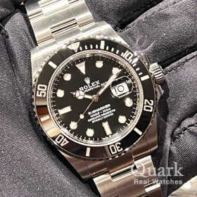 ブラックダイヤル